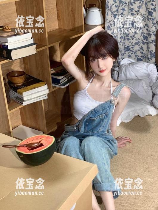 语画界 - 苏苏阿双人写真图册：用镜头捕捉青春的温暖与甜蜜.txt