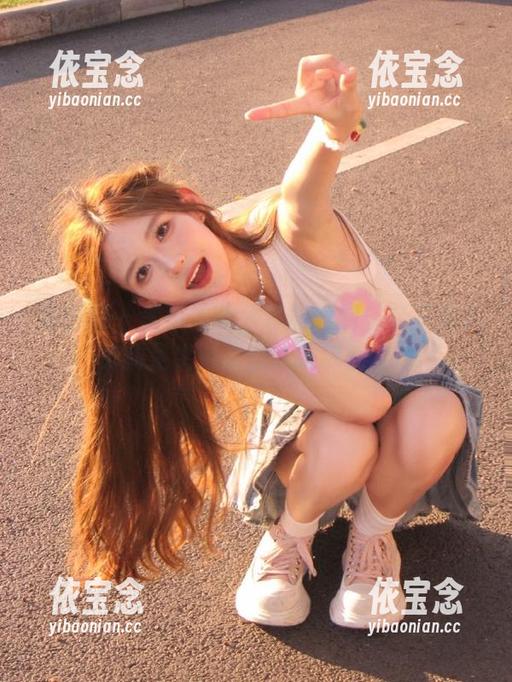 微密圈 - 美脚写真分享时间到！轩子巨2兔的足尖魅力引人瞩目！.txt