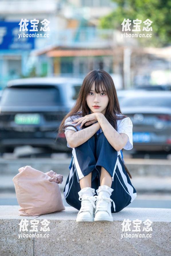 金鱼yui黑色全集：无滤镜即真相，下载请查收我的尴尬！.txt