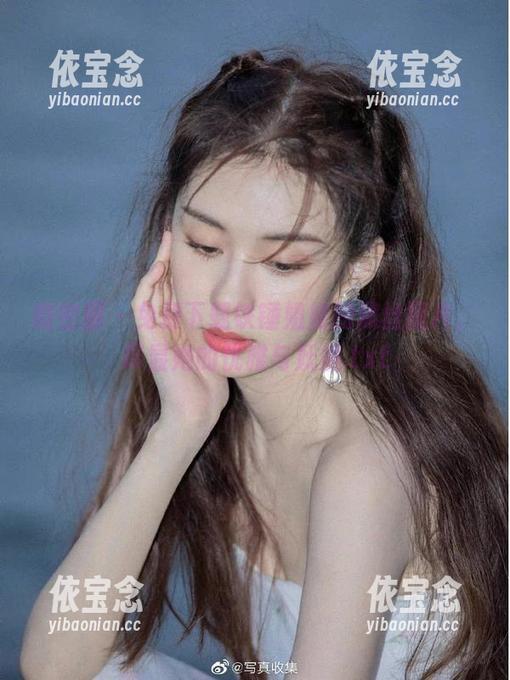微密圈 - 免费下载铁锤姐姐的黑丝图片，尽显她的优雅与妩媚.txt