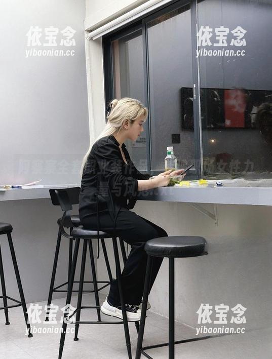 阿寨寨全套职业装作品，传递职场女性力量与风范.txt