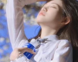 微密圈 - 体验陈佩奇眼镜写真带来的视觉盛宴，免费图片马上下载！.txt