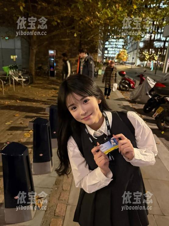 微密圈 - 旗袍魅力再升级，陈佩奇写真作品最新更新探秘传统之美.txt