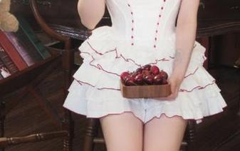 微密圈 - 迷醉于陈佩奇灰丝写真集：精选作品展现女性独特的韵味与气息.txt