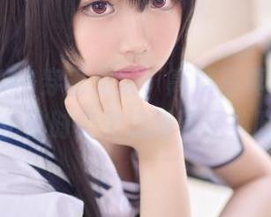 雪琪SAMA穿着和服，高清写真展现优雅气质，仿佛时光倒流回到经典时代.txt