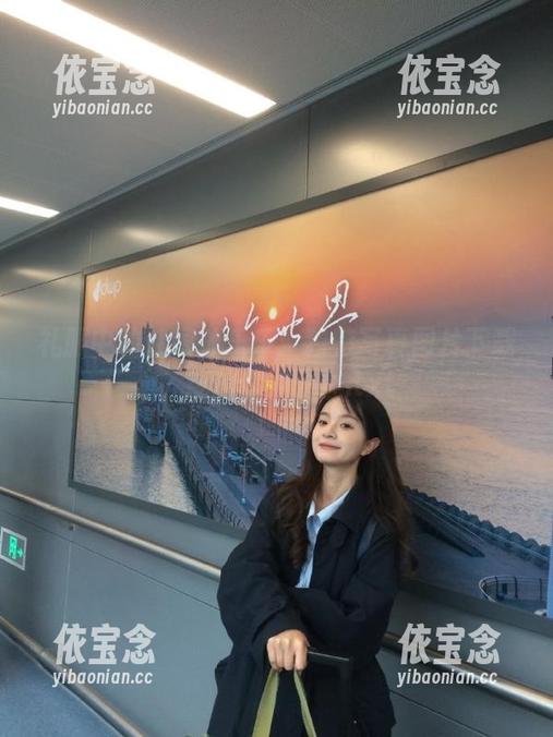 礼服中的韩国孙乐乐：独特写真图片下载，绽放你的个性.txt