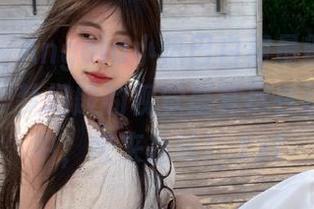 魅妍社 - Angela小热巴白裙最新写真合集来袭，梦幻般的视觉盛宴尽在这组作品中，快来品味！.txt