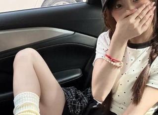 魅妍社 - 充满青春气息的妤薇Vivian少女写真，最新美图更新带你领略绮丽风景！.txt