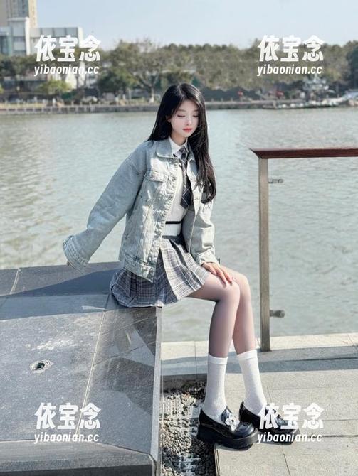魅妍社 - 陈思琪Art的高清写真记录，吊带造型让人目不转睛，痴迷其中！.txt