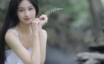 微密圈 - 解锁魅力！黎允熙最新浴缸套图，感受水中光影的柔和魅惑.txt